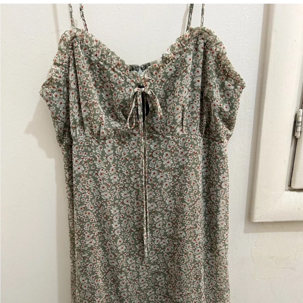 Size L altrd state mini dress, green floral